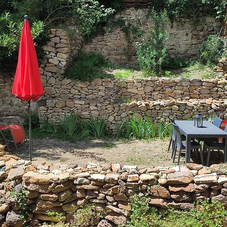 Les Insolites De Champeix Esterno foto